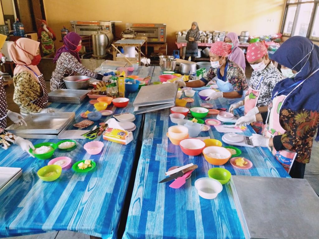 Uji Kompetensi Kejuruan Prosesing Program Pelatihan Pembuat Roti dan Kue di BLK Purworejo