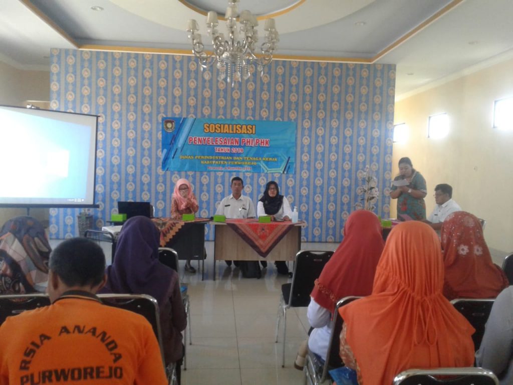 Kegiatan Sosialisasi Penyelesaian PHI / PHK Tahun 2019 di RSU Ananda Purworejo