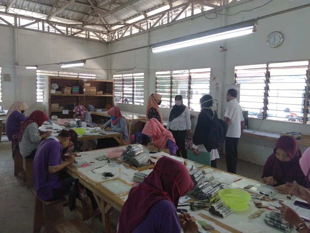 Monitoring Pelaksanaan Pembayaran Tunjangan Hari Raya Keagamaan di PT. Shung Shim International