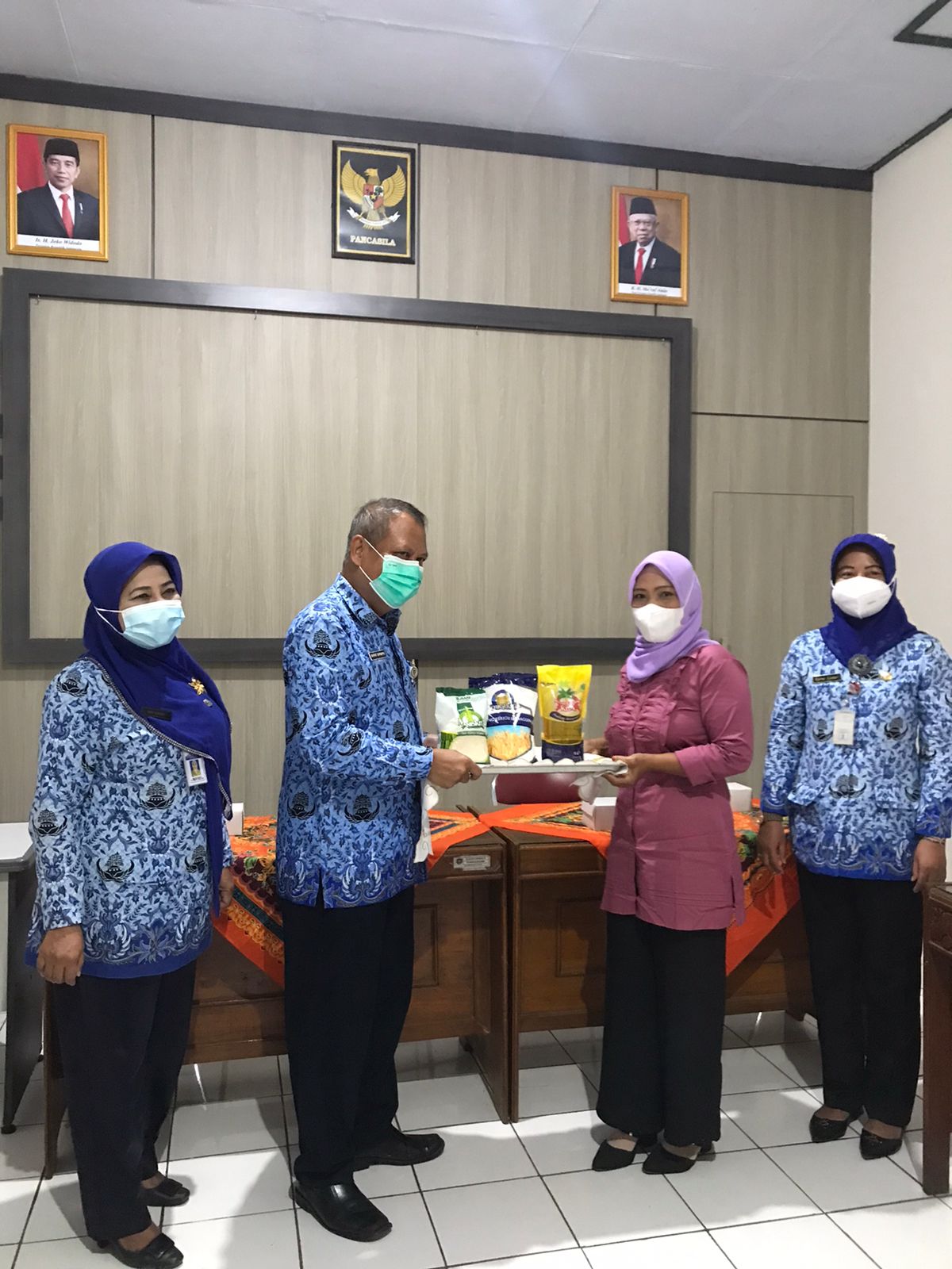 Bantuan Bahan Baku Dan Bahan Penolong Kepada IKM Makanan