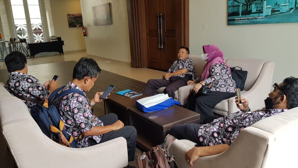 Dinperintransnaker Purworejo Hadiri Rapat Komisi IV DPRD Purworejo